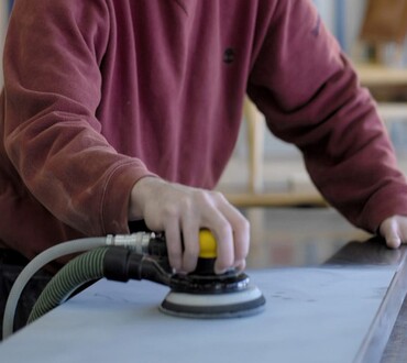 Akrilik Tezgah Nasıl Temizlenir? Parlaklığını Korumanın Etkili Yolları